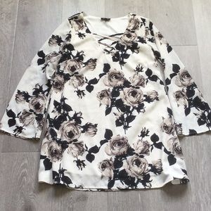 White floral dee Elle dress new without tags
